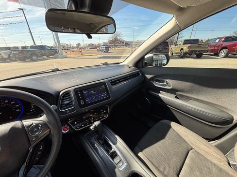 Used 2021 Honda HR-V EX image 14