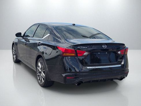 Used 2023 Nissan Altima 2.0 SR FWD image 7