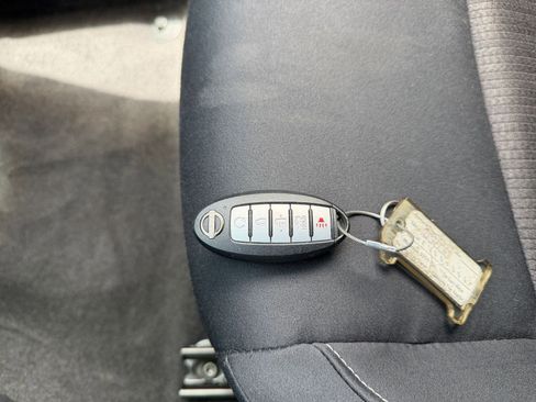 Used 2025 Nissan Altima 2.5 SV FWD image 21