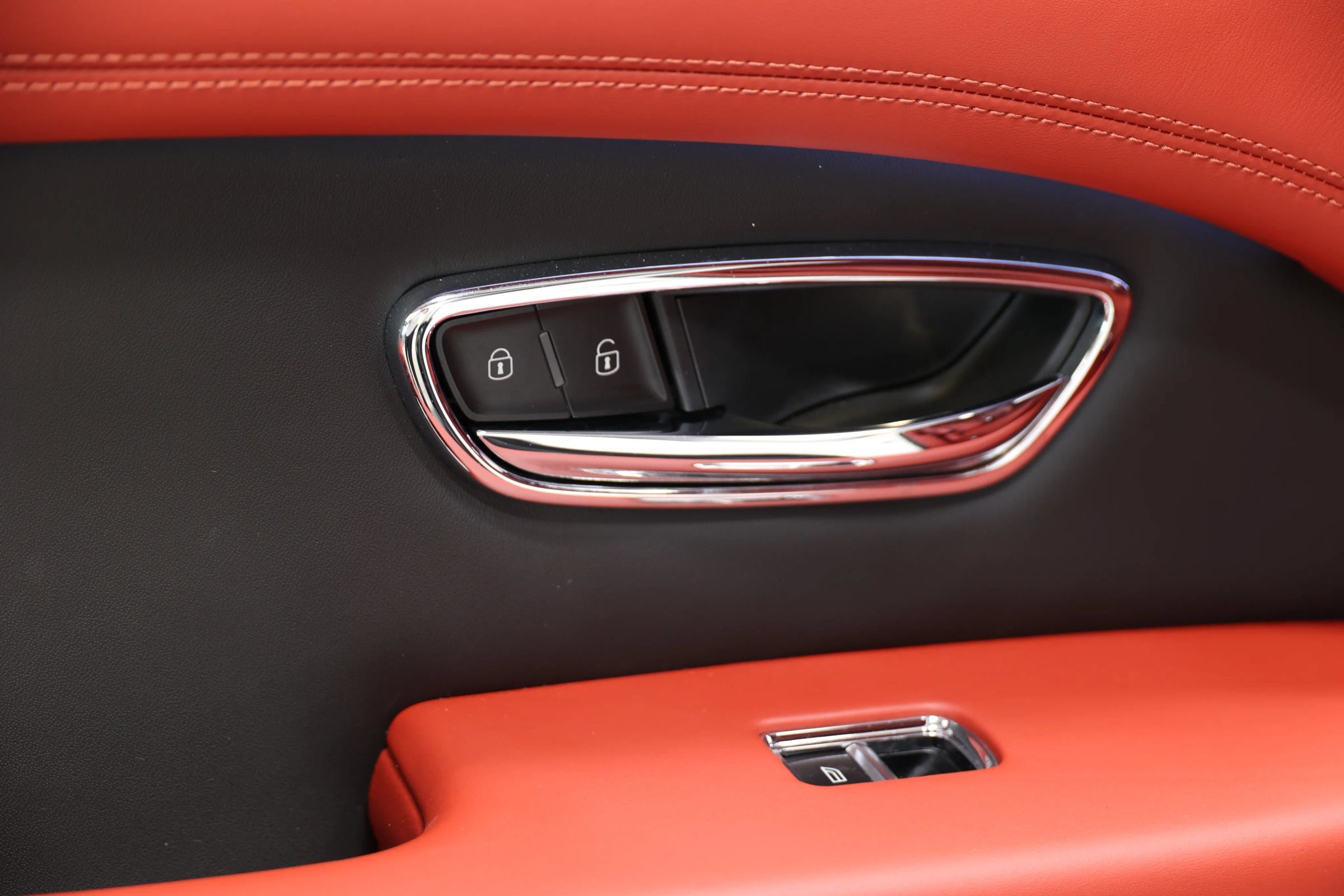 Used 2022 Bentley Bentayga AWD/4WD image 61
