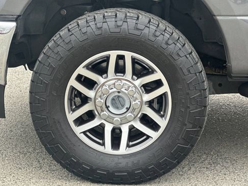 Used 2017 Ford F250 Lariat w/ Lariat Value Package AWD/4WD image 31