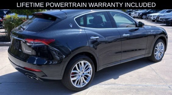 Used 2022 Maserati Levante GT AWD/4WD image 11