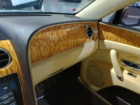 Used 2016 Bentley Flying Spur V8 AWD/4WD image 24