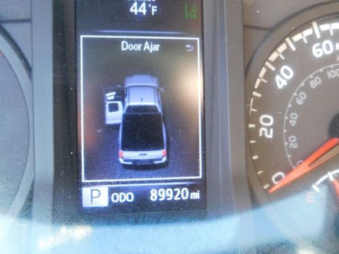 Used 2021 Toyota Tacoma SR image 11