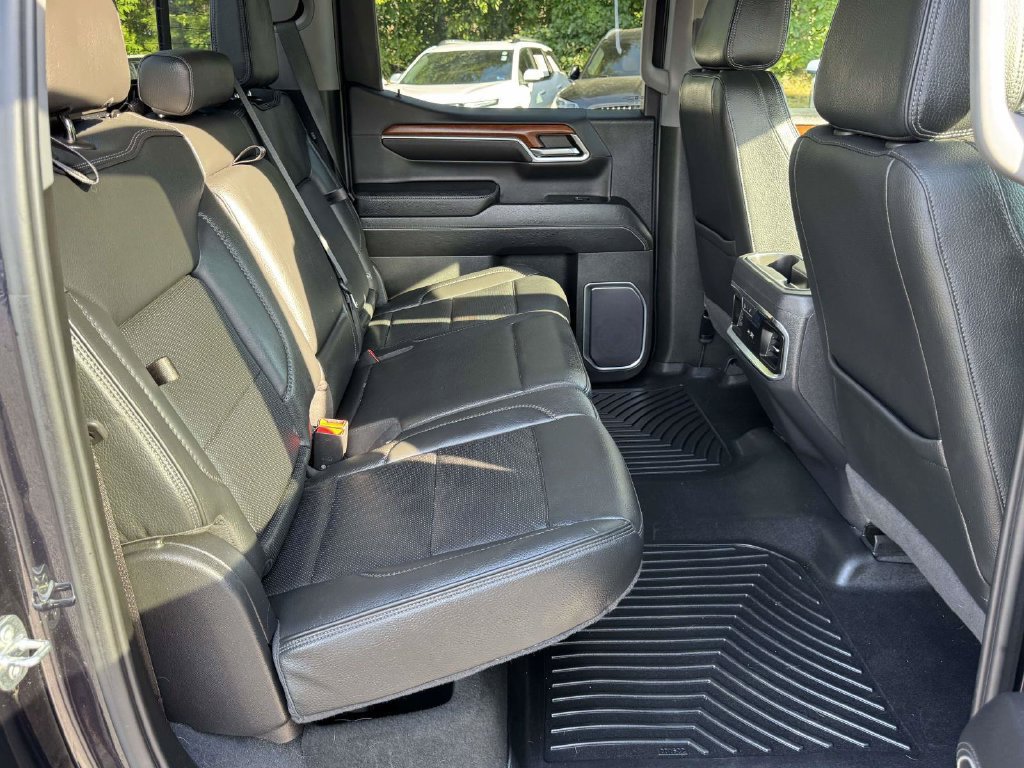 Used 2023 GMC Sierra 1500 Denali w/ Denali Reserve Package AWD/4WD image 16