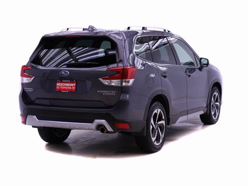 Used 2023 Subaru Forester Touring image 2