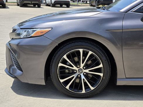 Used 2018 Toyota Camry SE w/ Audio Package FWD image 6