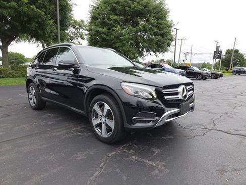Used 2017 Mercedes-Benz GLC 300 4MATIC image 1