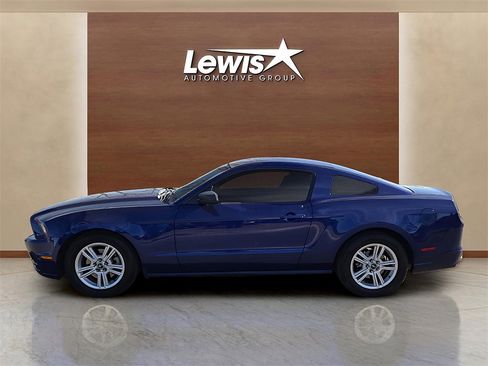 Used 2014 Ford Mustang Coupe w/ Equipment Group 102A image 2
