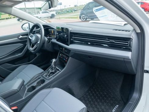 New 2026 Volkswagen Jetta SE image 36