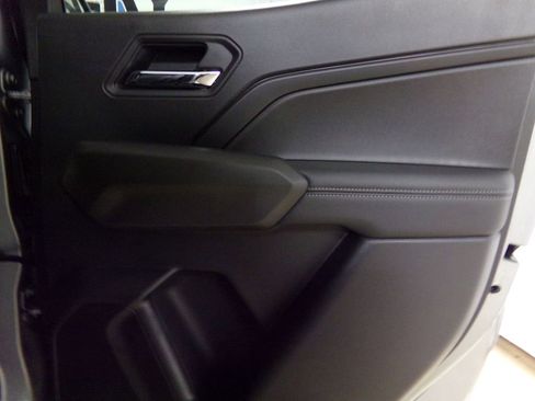 New 2025 Chevrolet Colorado LT w/ LT Convenience Package image 9