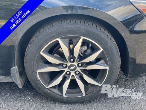 Used 2018 Chevrolet Malibu LT w/ Leather Package FWD image 15