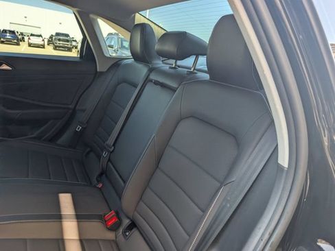 Used 2024 Volkswagen Jetta SE w/ Panoramic Sunroof Package FWD image 28