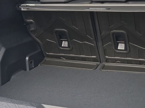 Certified 2025 Subaru Crosstrek 2.5i Limited image 9