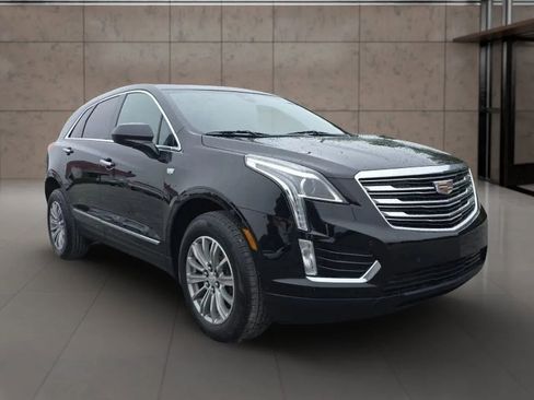 Used 2019 Cadillac XT5 Luxury FWD image 3