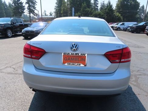Used 2015 Volkswagen Passat 1.8T Limited Edition FWD image 7