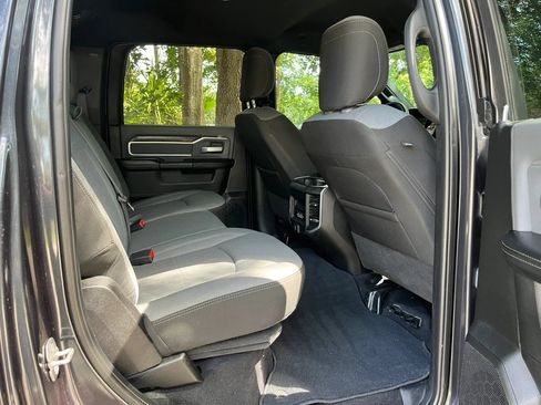 Used 2022 RAM 2500 Big Horn w/ Level C Equiment Group AWD/4WD image 18