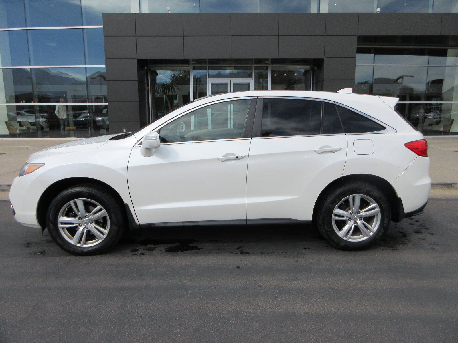 Used 2014 Acura RDX w/ Technology Package AWD/4WD image 3