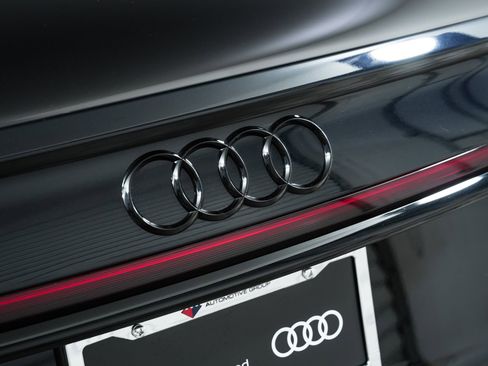 Used 2024 Audi S8 4.0T image 50