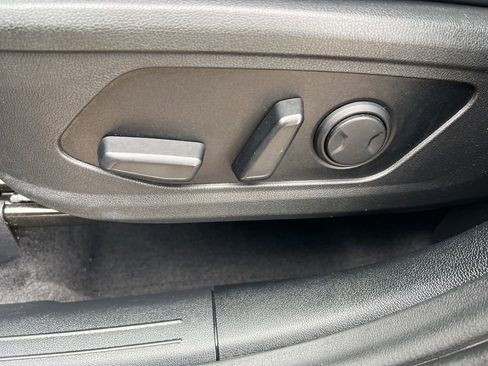 Certified 2022 Kia Sorento SX image 51