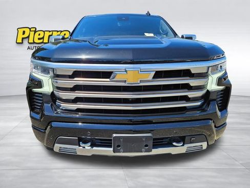 Used 2022 Chevrolet Silverado 1500 High Country w/ Technology Package AWD/4WD image 9