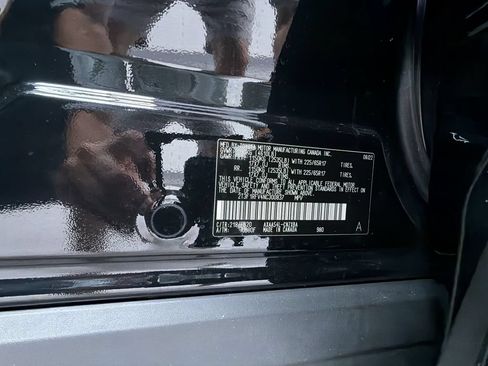 Certified 2022 Toyota RAV4 LE AWD/4WD image 16