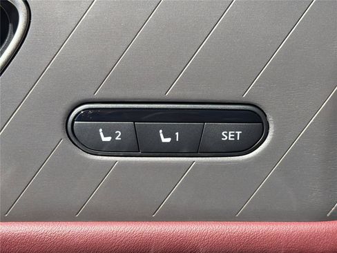 Used 2025 INFINITI QX80 Autograph AWD/4WD image 17