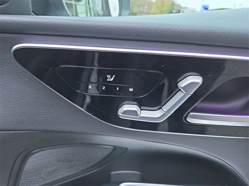 Certified 2025 Mercedes-Benz C 300 4MATIC Sedan image 17