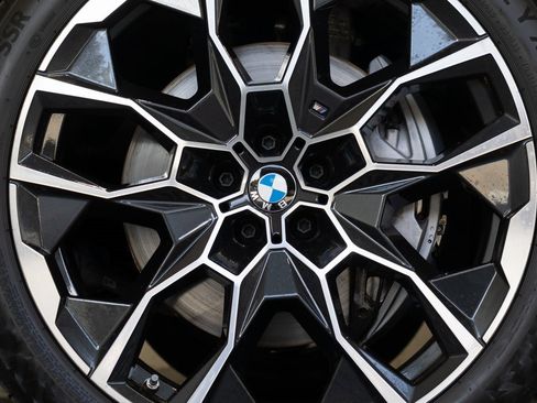 Used 2023 BMW X7 xDrive40i w/ Executive Package image 10