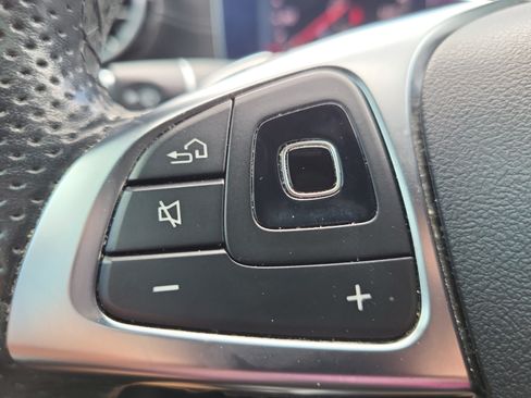 Used 2018 Mercedes-Benz E 400 4MATIC Coupe image 26