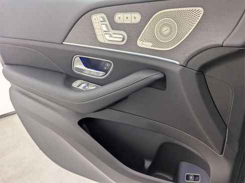 New 2026 Mercedes-Benz GLS 450 4MATIC image 24