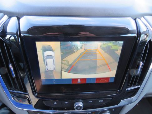 Used 2018 Chevrolet Traverse Premier AWD/4WD image 7