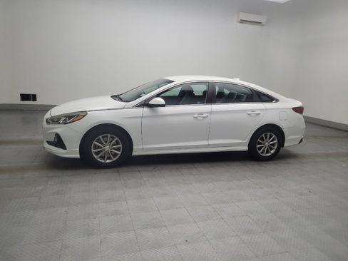Used 2018 Hyundai Sonata SE FWD image 2