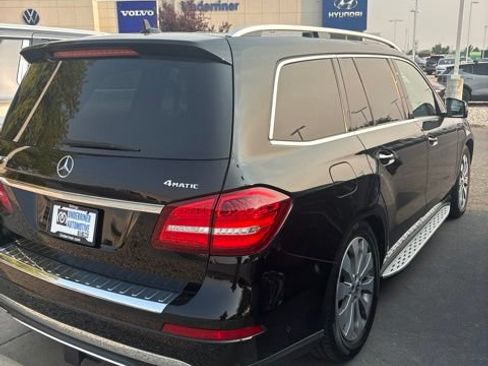 Used 2019 Mercedes-Benz GLS 450 4MATIC image 3