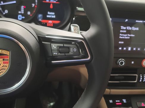 New 2026 Porsche Macan image 18