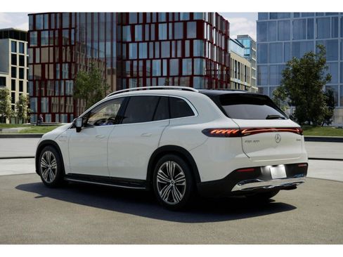 New 2026 Mercedes-Benz EQS 400 4MATIC SUV image 29