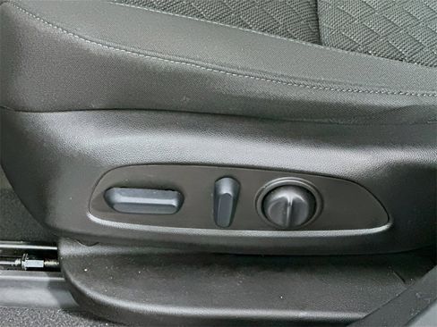 Used 2022 Chevrolet Blazer LT image 22