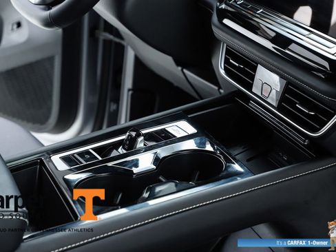 Used 2025 Volkswagen Atlas Cross Sport SE w/ Panoramic Sunroof Package image 73