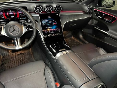 Used 2025 Mercedes-Benz C 300 4MATIC Sedan image 40