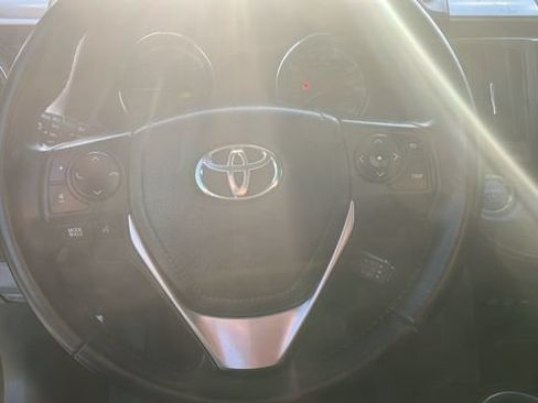 Used 2016 Toyota RAV4 XLE AWD/4WD image 7