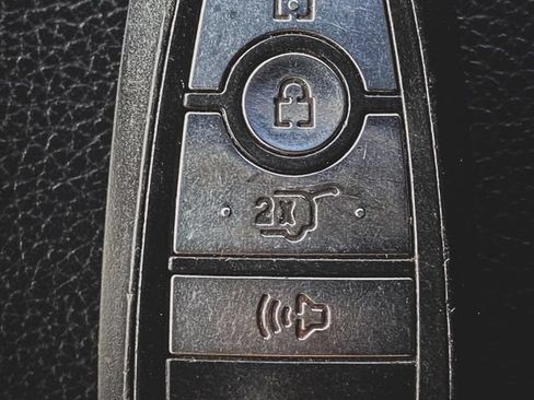 Used 2019 Ford Expedition Max XLT AWD/4WD image 5