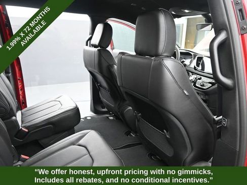 New 2026 Chrysler Voyager LX image 18