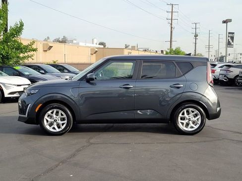 Certified 2025 Kia Soul LX w/ LX Technology Package image 9