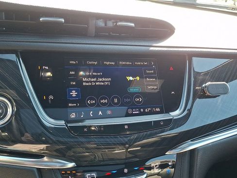 Used 2021 Cadillac XT6 Premium Luxury AWD/4WD image 3