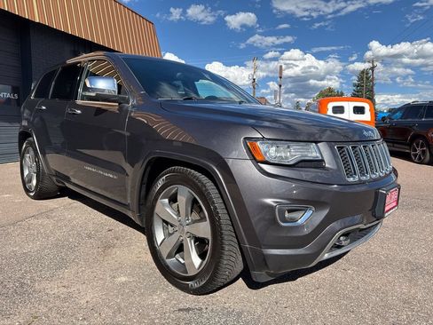 Used 2014 Jeep Grand Cherokee Overland w/ Advanced Technology Group AWD/4WD image 8