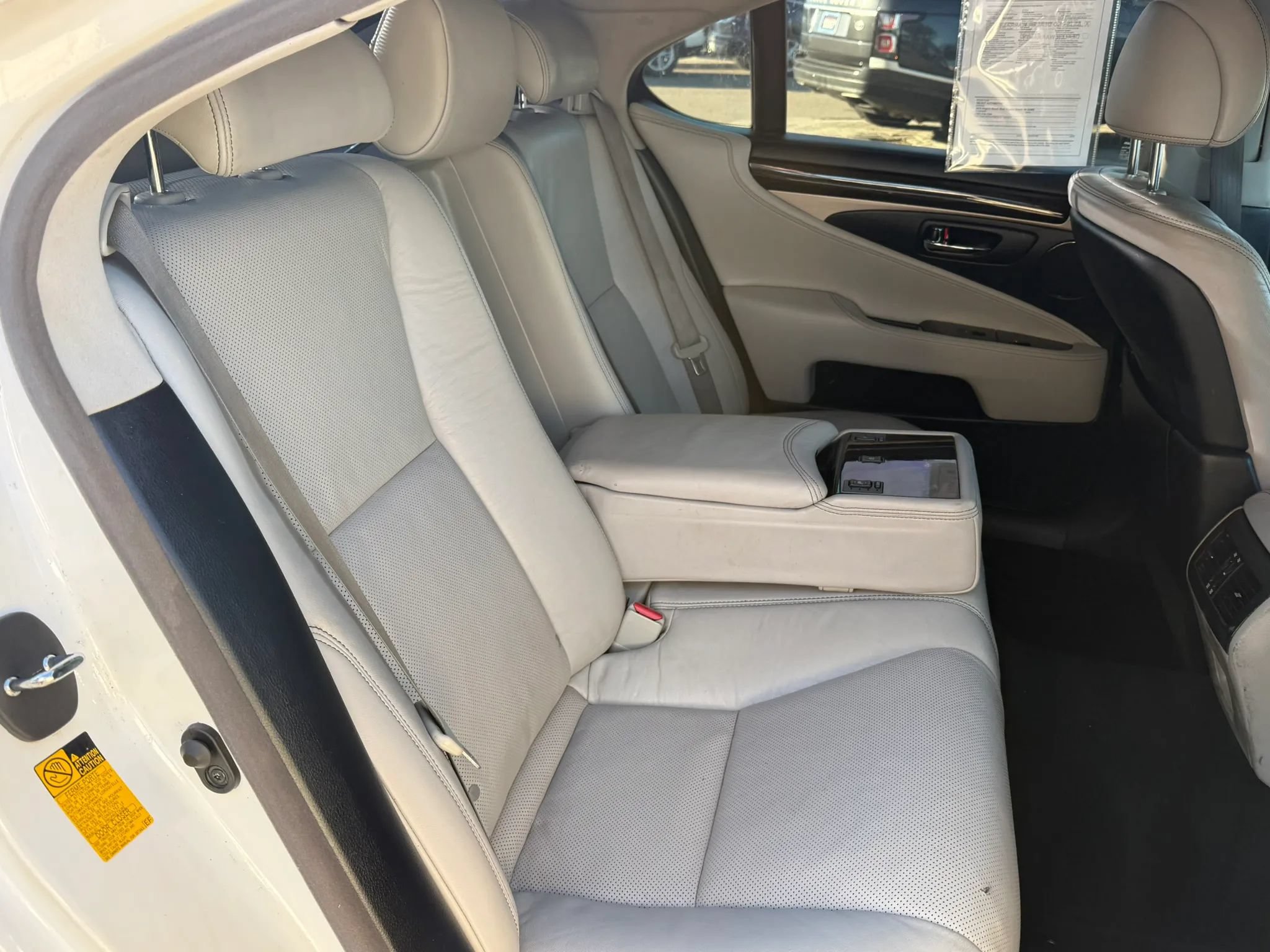 Used 2013 Lexus LS 460 AWD w/ Comfort Pkg image 26