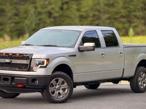 Used 2011 Ford F150 XLT w/ XTR Pkg AWD/4WD image 2