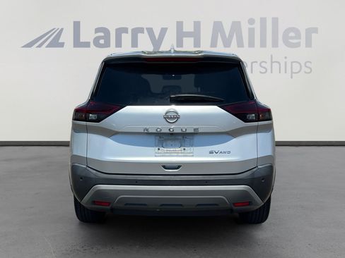Used 2022 Nissan Rogue SV AWD/4WD image 4
