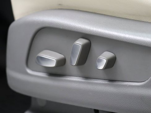 Used 2022 Cadillac XT6 Premium Luxury image 11