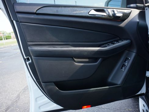 Used 2019 Mercedes-Benz GLS 450 4MATIC w/ Premium 1 Package image 11